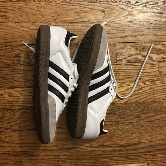 adidas Samba Classic White Gum Sole - Picture 2 of 5